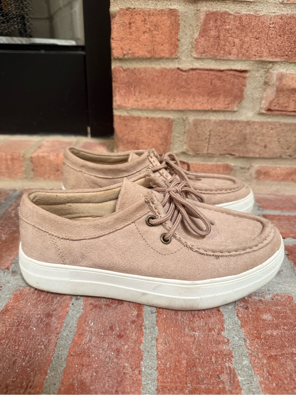 Casual Women's Suede Platform Sneakers in Taupe